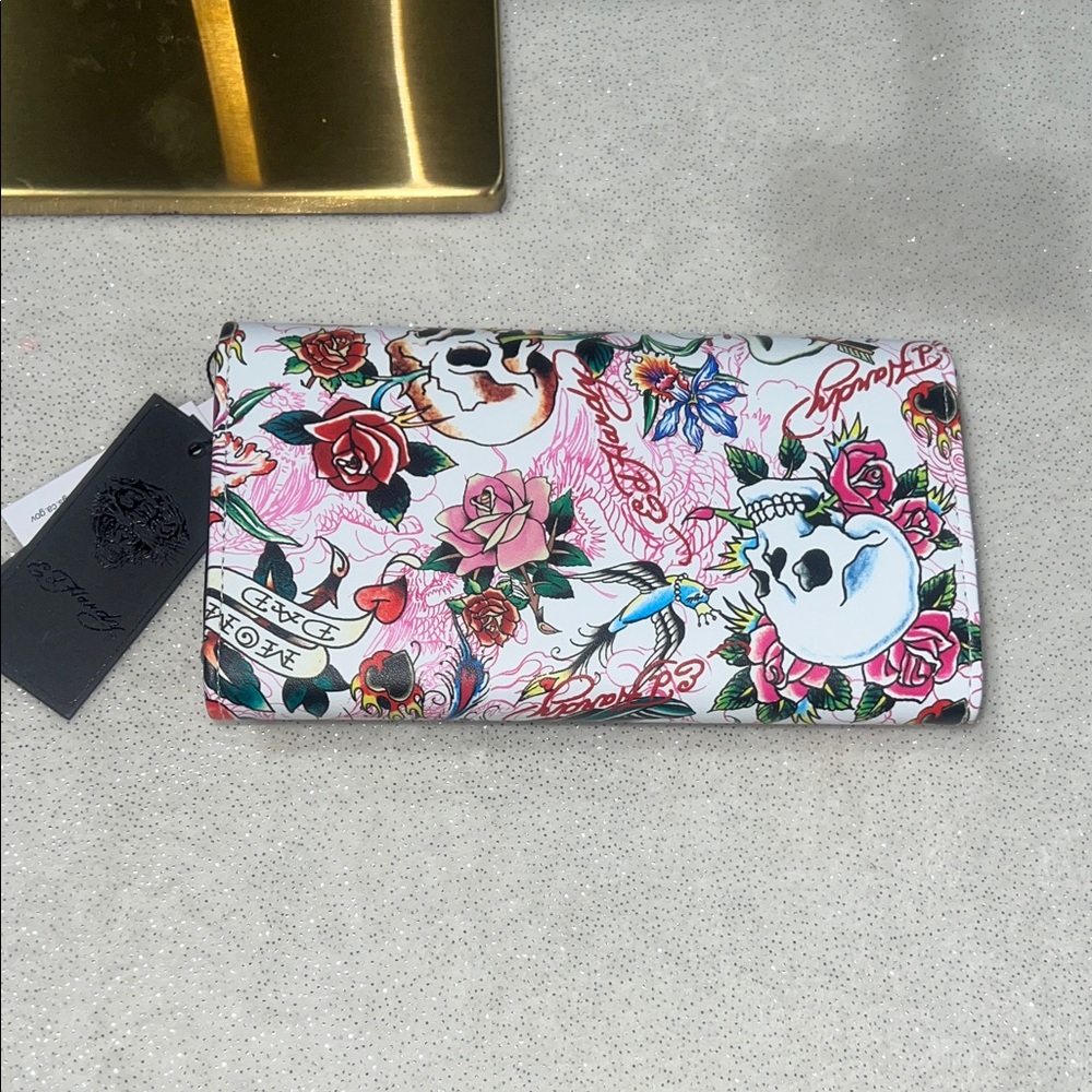 Ed Hardy Vibrant Tattoo Art Wallet NWT - Picture 3 of 4